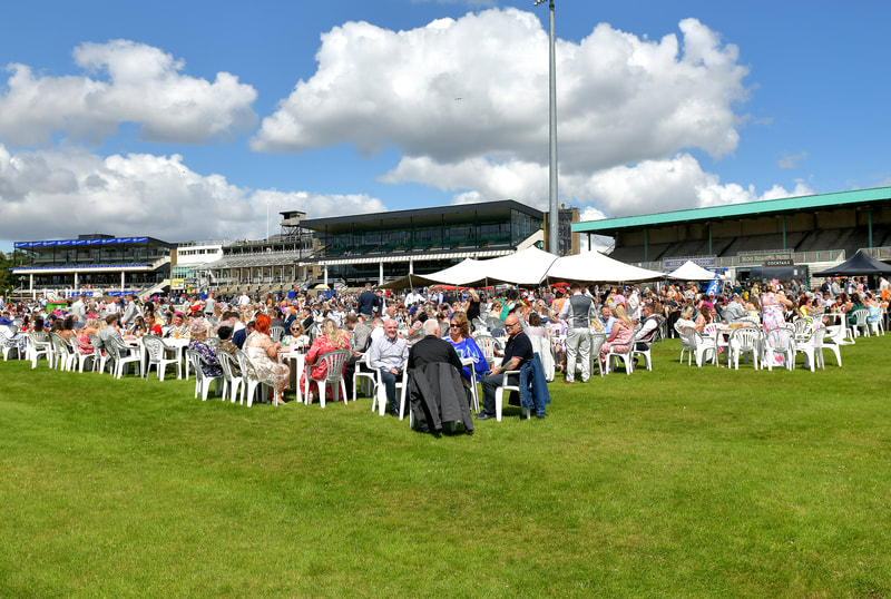 2023 Ladies Day at Gosforth Park Racecourse, Newcastle. - Memories Event Photography - Event Photography in Gateshead, Newcastle, UK 
